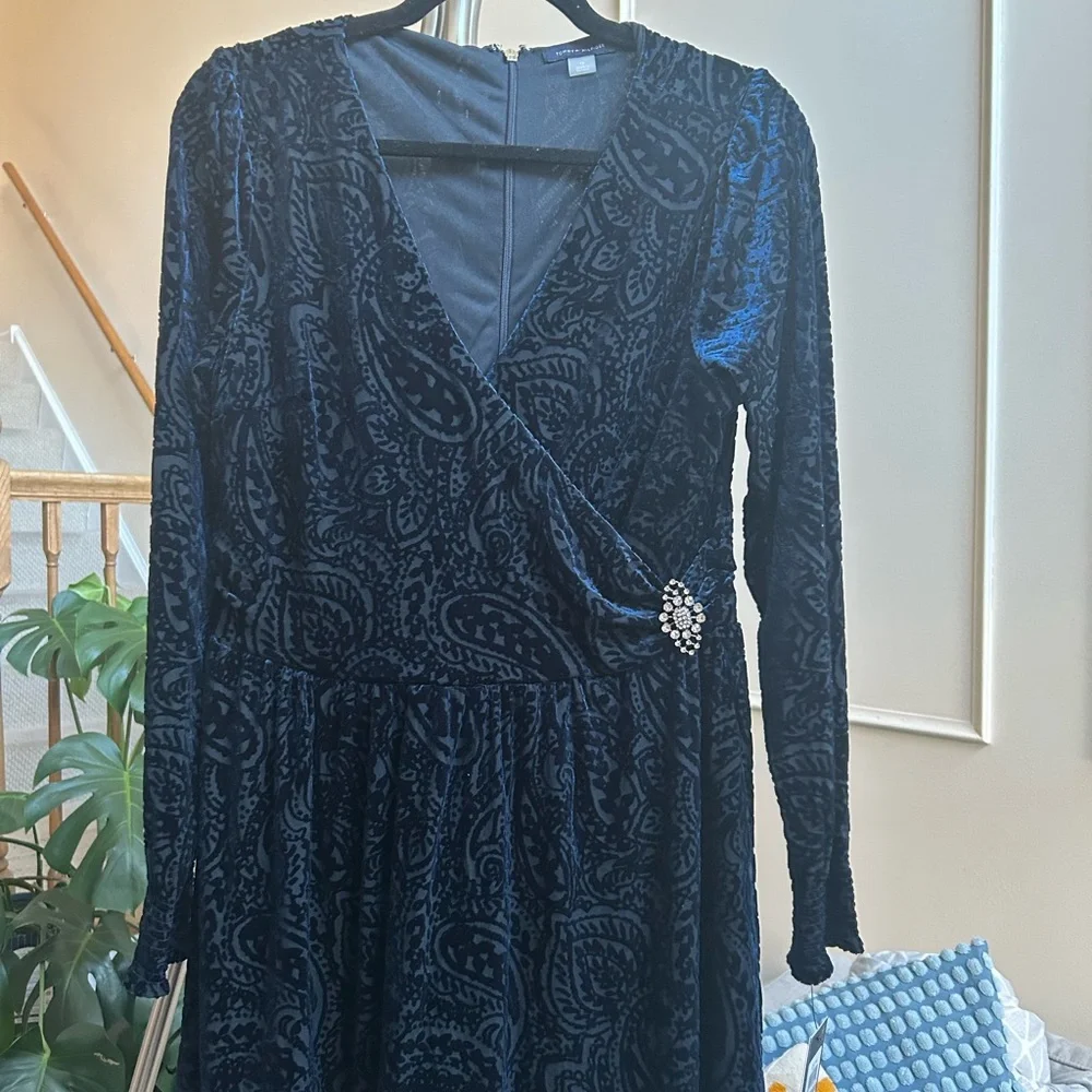 Tommy Hilfiger Womens Velvet Burnout Fit & Flare Dress - Picture 4 of 7
